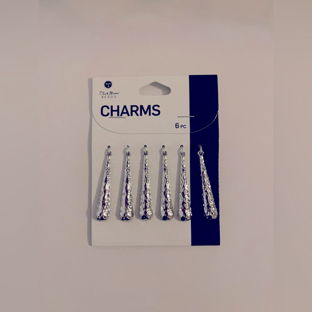 Silver charm set